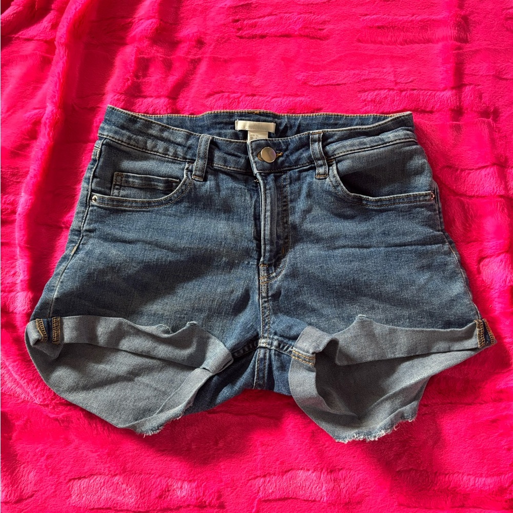 H&M Jean shorts 💙